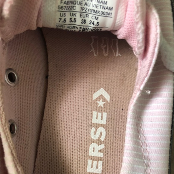 Pink Converse - Picture 3 of 3